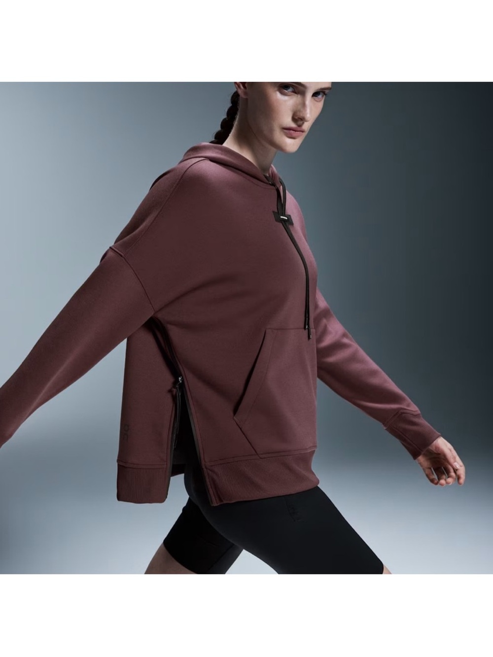 On running hoodie size XL.
Color burgun. Used
